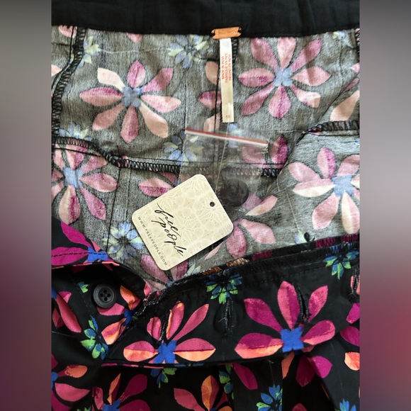 Free People NWT Miss You Most Extreme Wide Cotton Pants Floral Printed size 10 - Picture 6 of 10